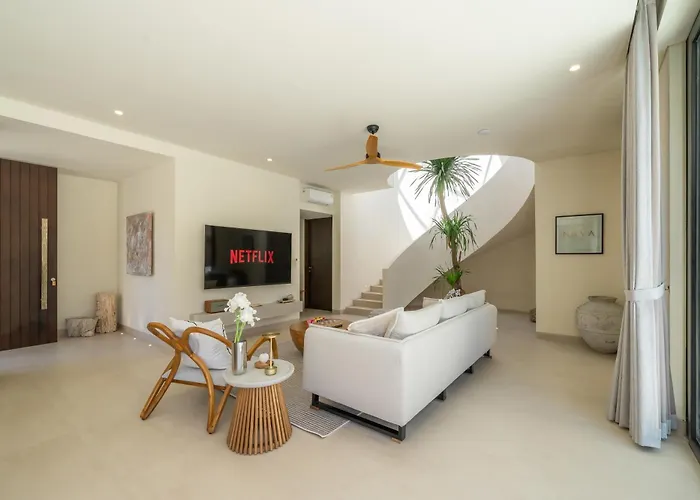 Nava - Contemporary 3br Villa, 10 Min Pecatu (Bali)