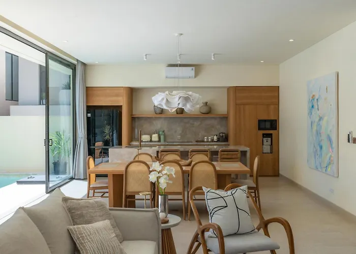 Nava - Contemporary 3br Villa, 10 Min
