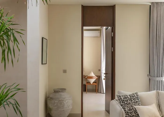 Nava - Contemporary 3br Villa, 10 Min *