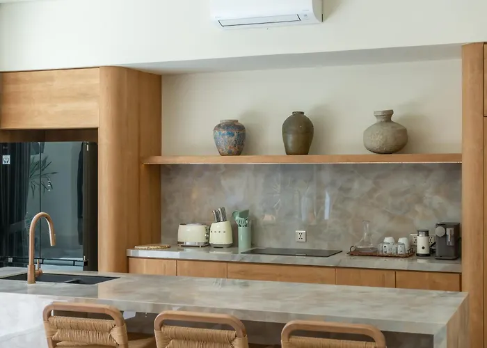 Nava - Contemporary 3br Villa, 10 Min Villa Pecatu (Bali)
