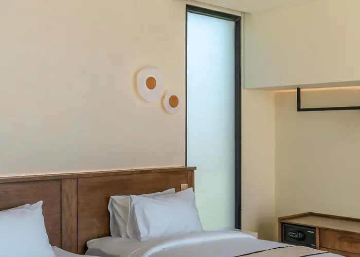 Villa Nava - Contemporary 3br Villa, 10 Min *