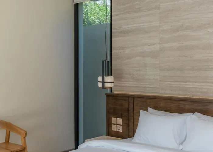 Nava - Contemporary 3br Villa, 10 Min