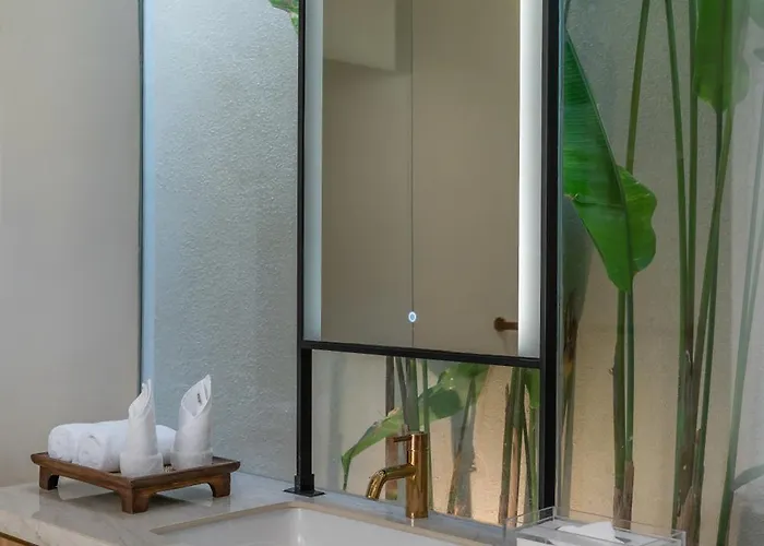 Nava - Contemporary 3br Villa, 10 Min Villa Pecatu (Bali)