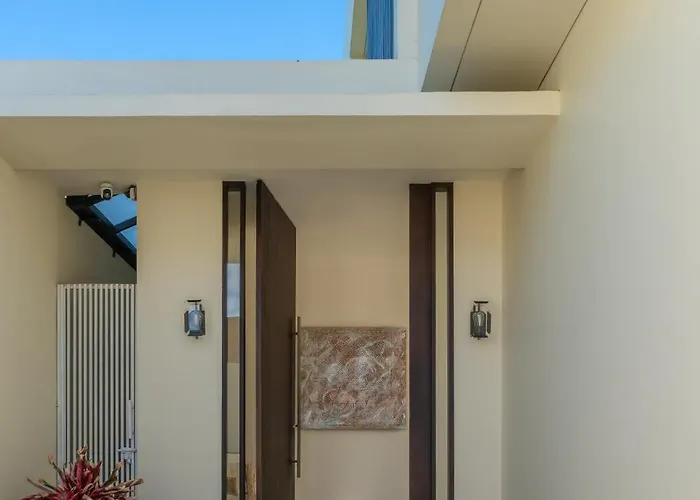 Nava - Contemporary 3br Villa, 10 Min Villa Pecatu (Bali)
